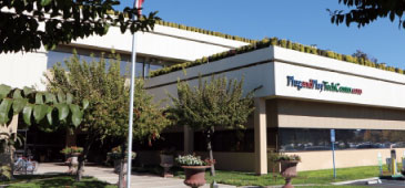 写真は、Plug and Play Tech Center本社 (米国・サンタクララ)