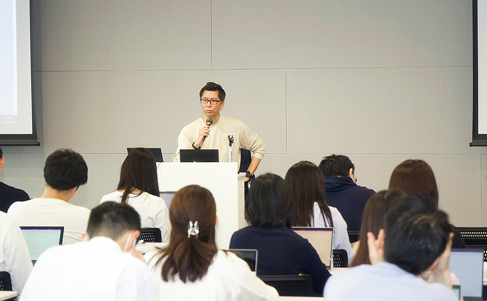 人事制度改定に関する理解浸透のための従業員とのセッションの様子