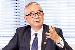 Isao Teshirogi Outside Director, Sumitomo Mitsui Banking Corporation