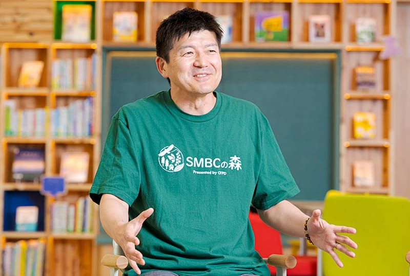 進藤 晃氏