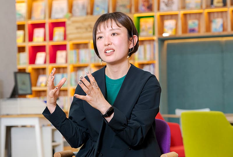 吉沢聡美氏
