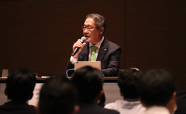 新中期経営計画策定に向けた社内セミナーの様子