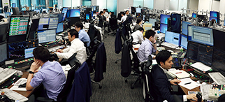 �������ƂȂ�_��^�J�o�[�h�{���h�𔭍s