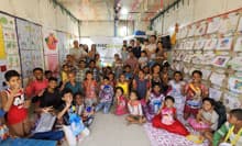 n̔cc̎{݂ɂČT[rXւ̃ANZXqǂƌ𗬂܂BSupporting the children of migrant workers.