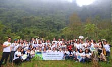 Cuc Phuong̐A`ۑZ^[ɂĐA{܂BContributing to reforestation of Vietnamfs first national park
