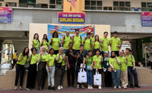 nABS-CBNcƘAgA䕗ɂĔЂn֕̃{eBAs܂BSMBC Manila Volunteers Deliver Typhoon Relief in Partnership with ABS-CBN Foundation