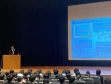 �������̍��Z������SMBCCF�E���{���������Łu���Z�o�ϋ���v�Ɓu���Z�~IT�v�̎��Ƃ����{���܂����B