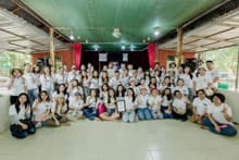 ���n�̎q�ǂ��x���c�̂ɂ����ă{�����e�B�A�������s���܂����BVolunteering with a local child support organization