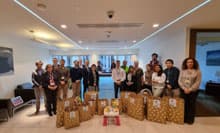 b܂Ȃqǂ҂֓pi̊ts܂BWe donated daily necessities and other items to underprivileged children and young people.