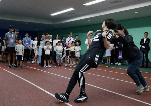 親子運動教室の活動風景