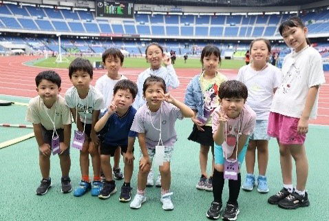 スタジアムツアーでの集合写真